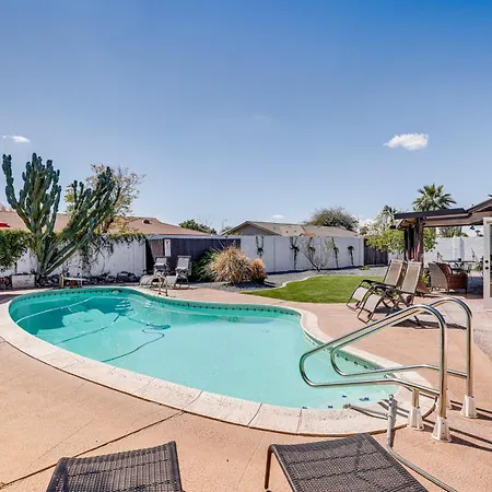Villa Scottsdale Getaway With Private Pool And Grill!